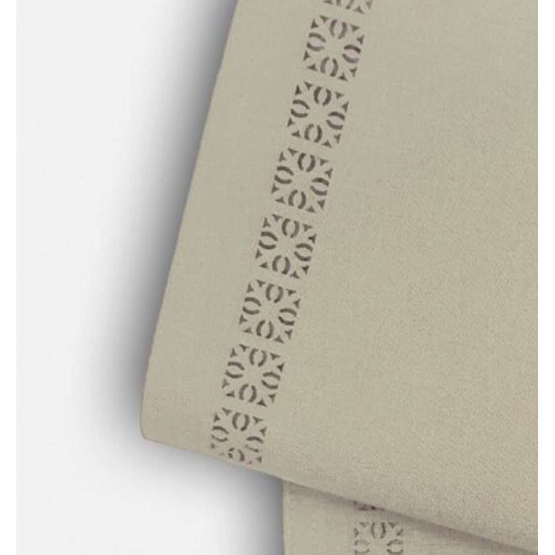 J. Rapee Mulan Tablerunner