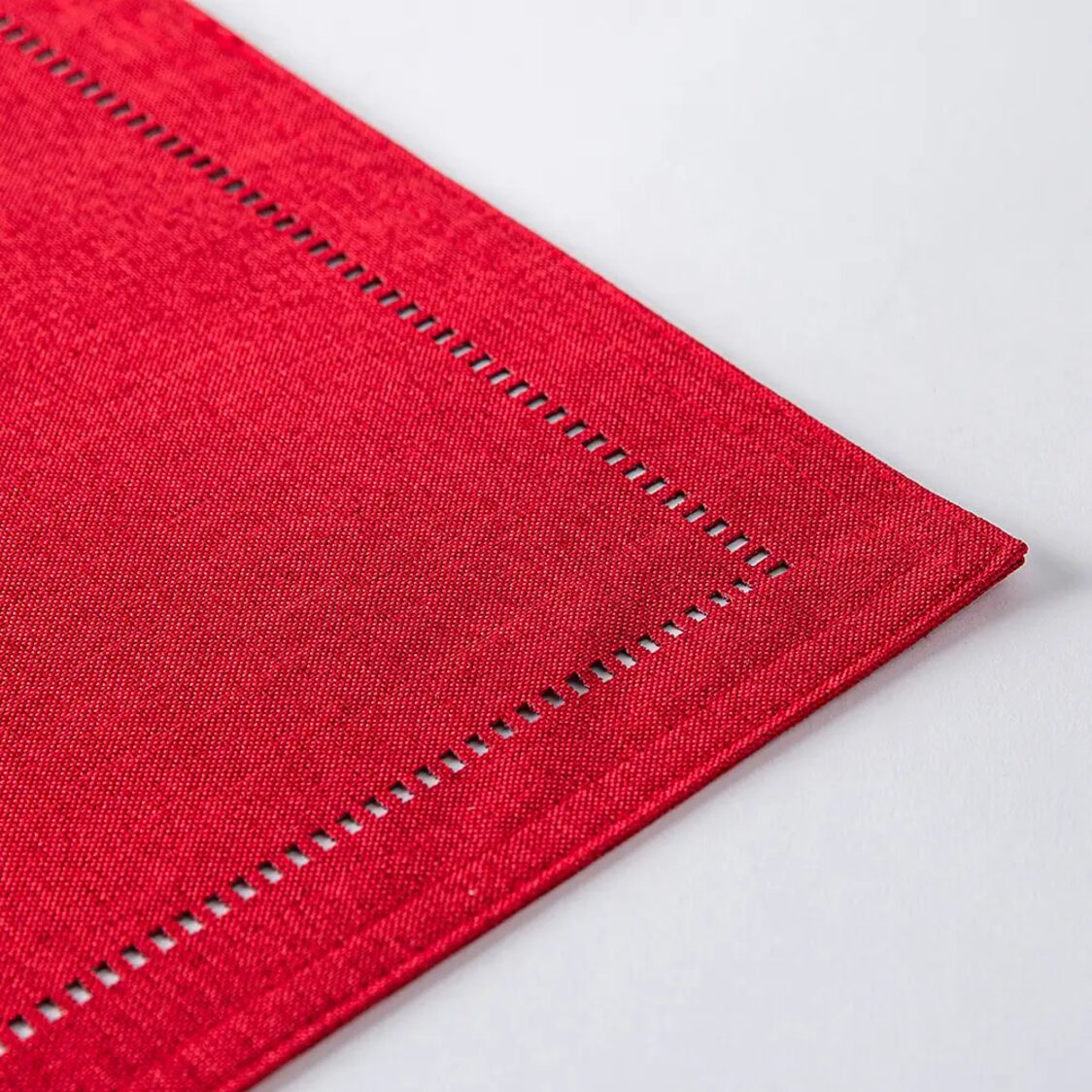 J. Rapee Sonia Placemat Red