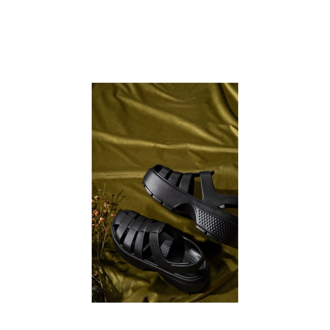 Crocs Stomp Fisherman Sandal Black