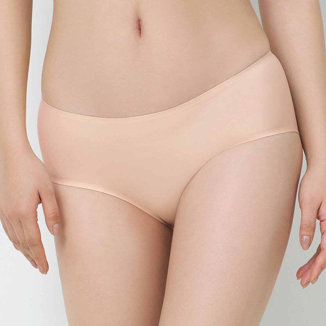 Triumph Body Make Up Illusion Smooth Hipster  Nude Beige