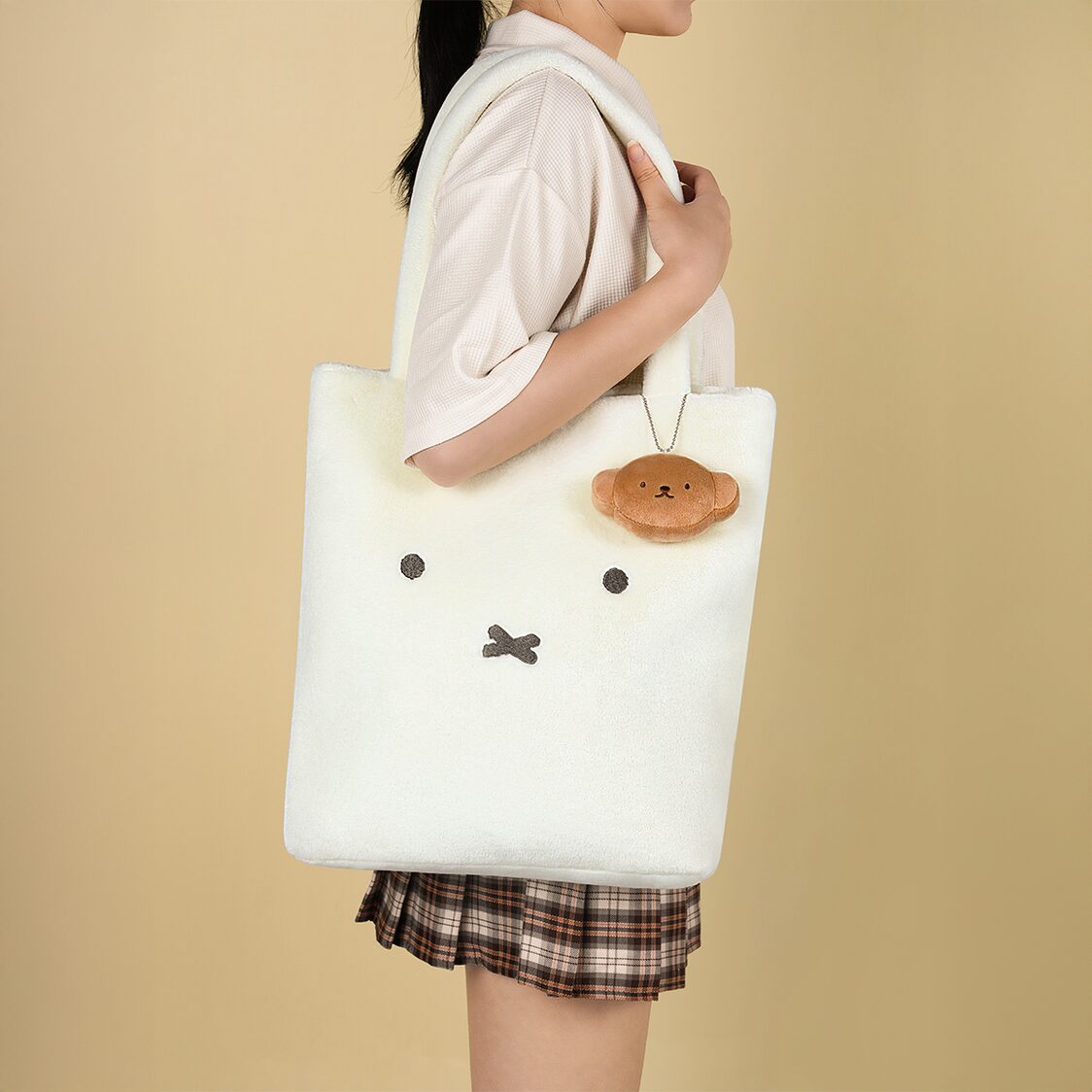 VIPO X Miffy Plush Bag (33cm) MIF37601