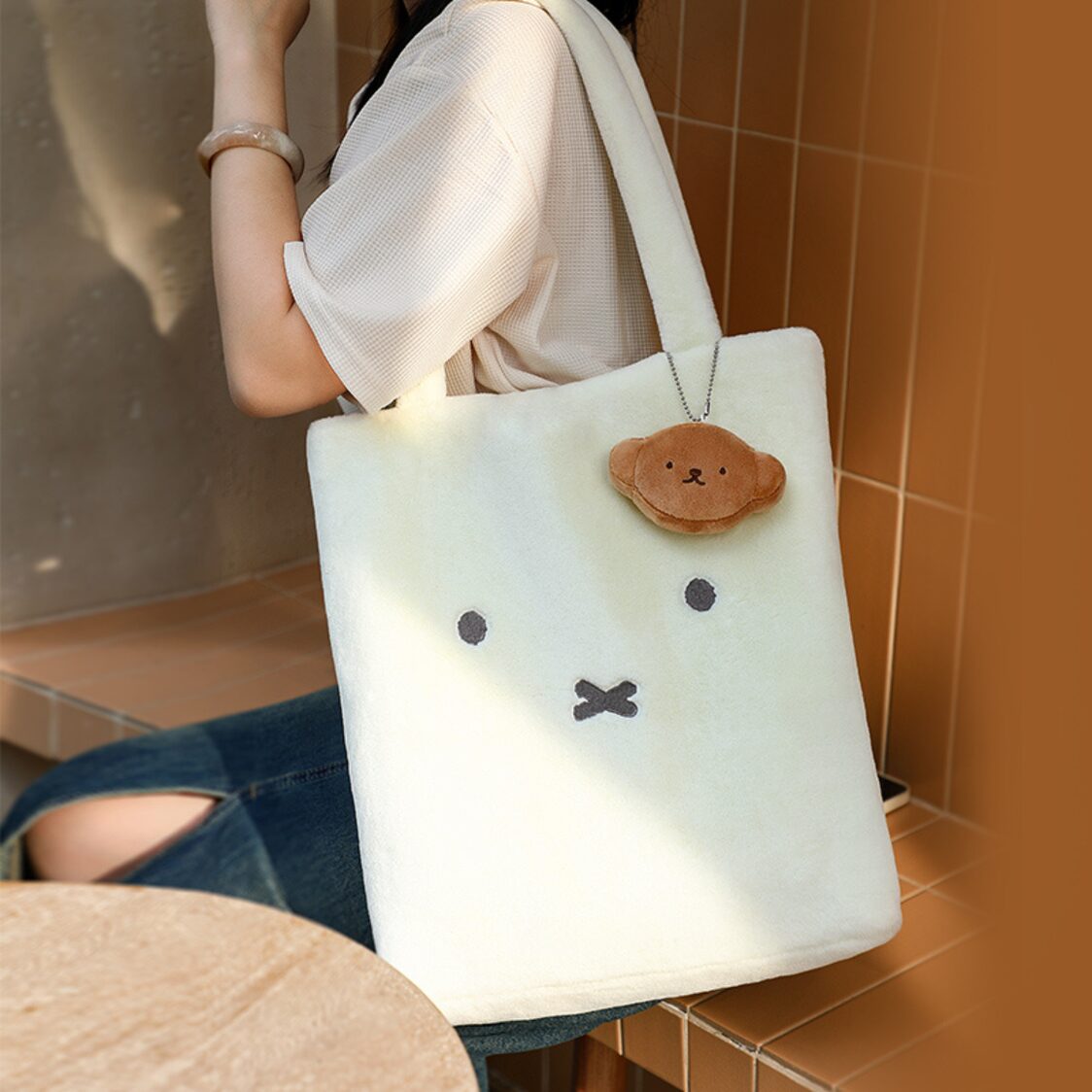 VIPO X Miffy Plush Bag (33cm) MIF37601