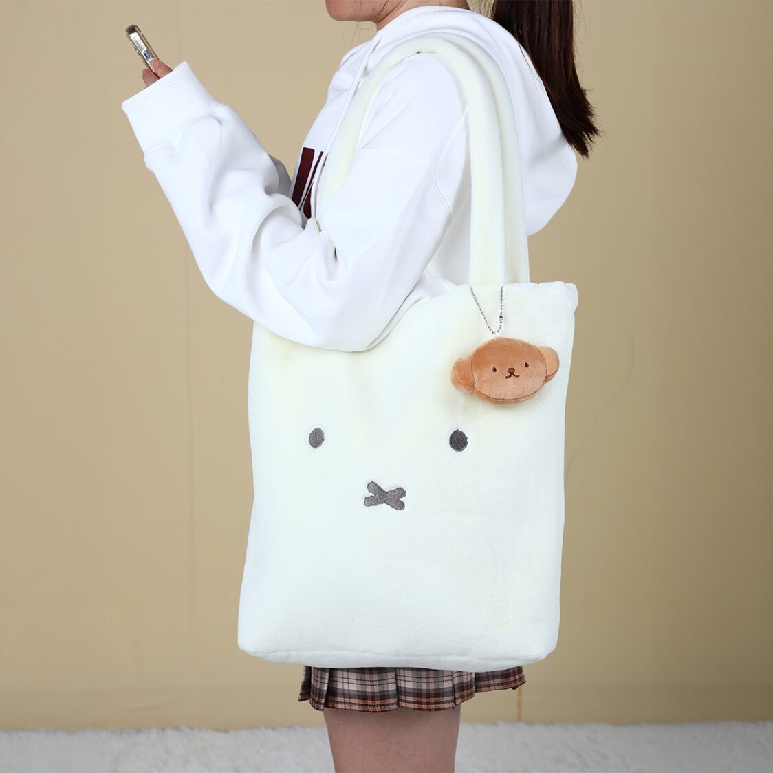 VIPO X Miffy Plush Bag (33cm) MIF37601