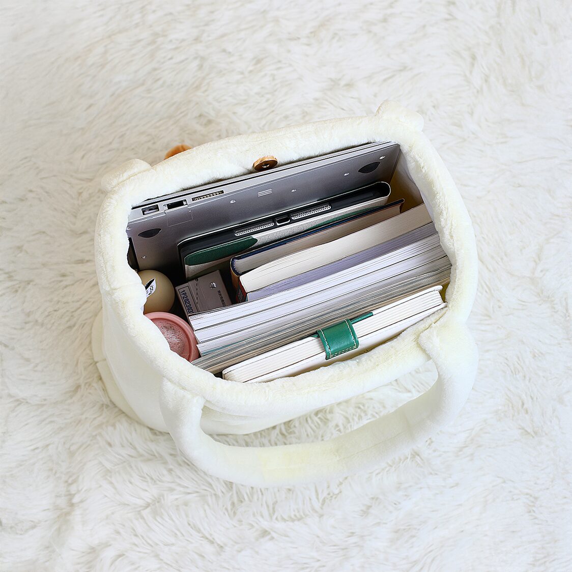 VIPO X Miffy Plush Bag (33cm) MIF37601