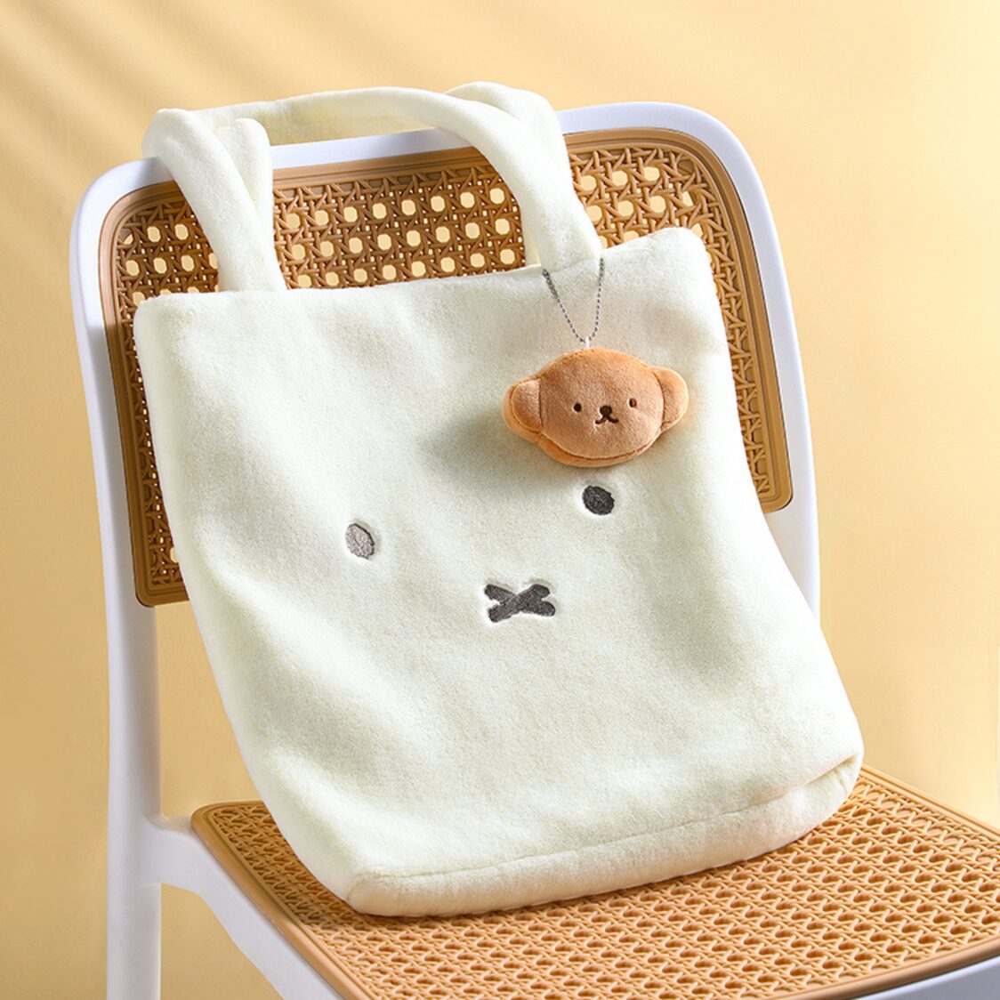 VIPO X Miffy Plush Bag (33cm) MIF37601