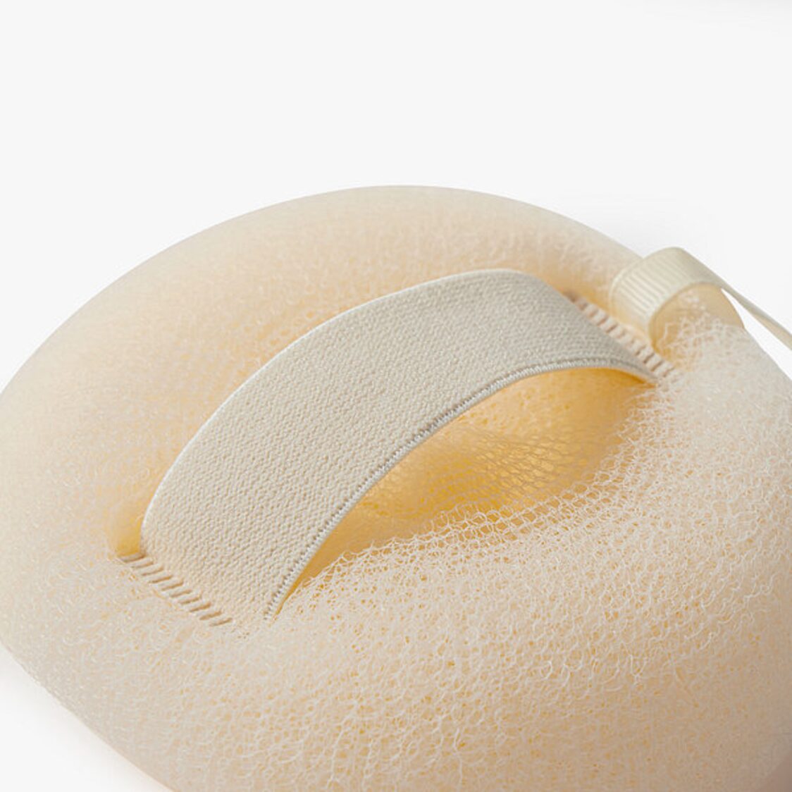 Jaju Hand Banding Shower Ball Ivory