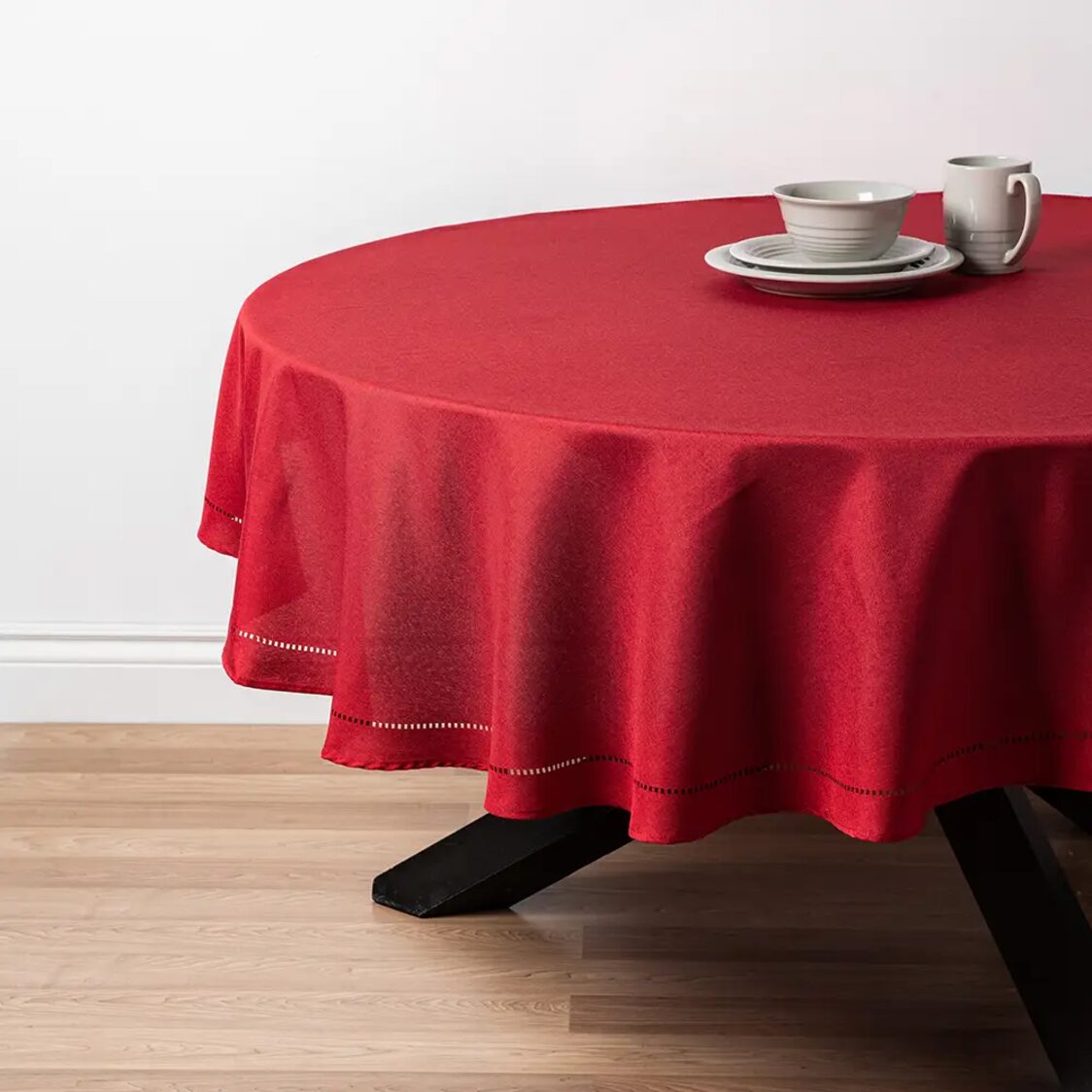 J. Rapee Sonia Tablecloth 180Rd Red