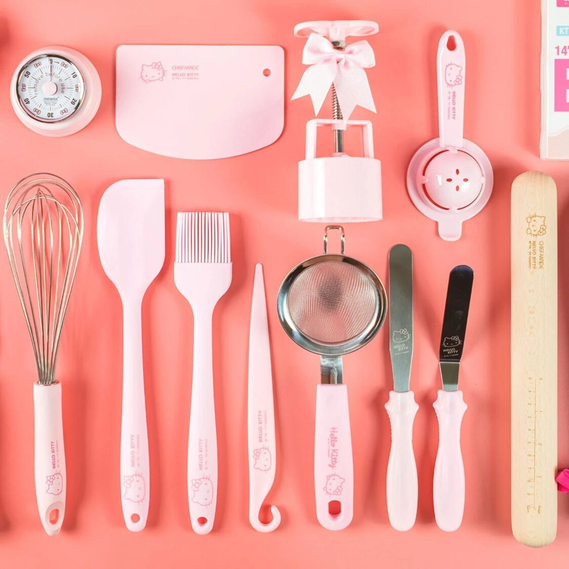 Chefmade Hello Kitty Plastic Dough Cutter And Scraper 1898CM-KT7005