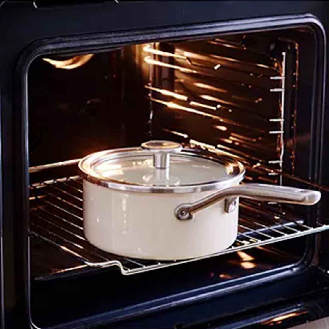 KitchenAid Enamel Cream 18cm/2L Saucepan GPKA668466