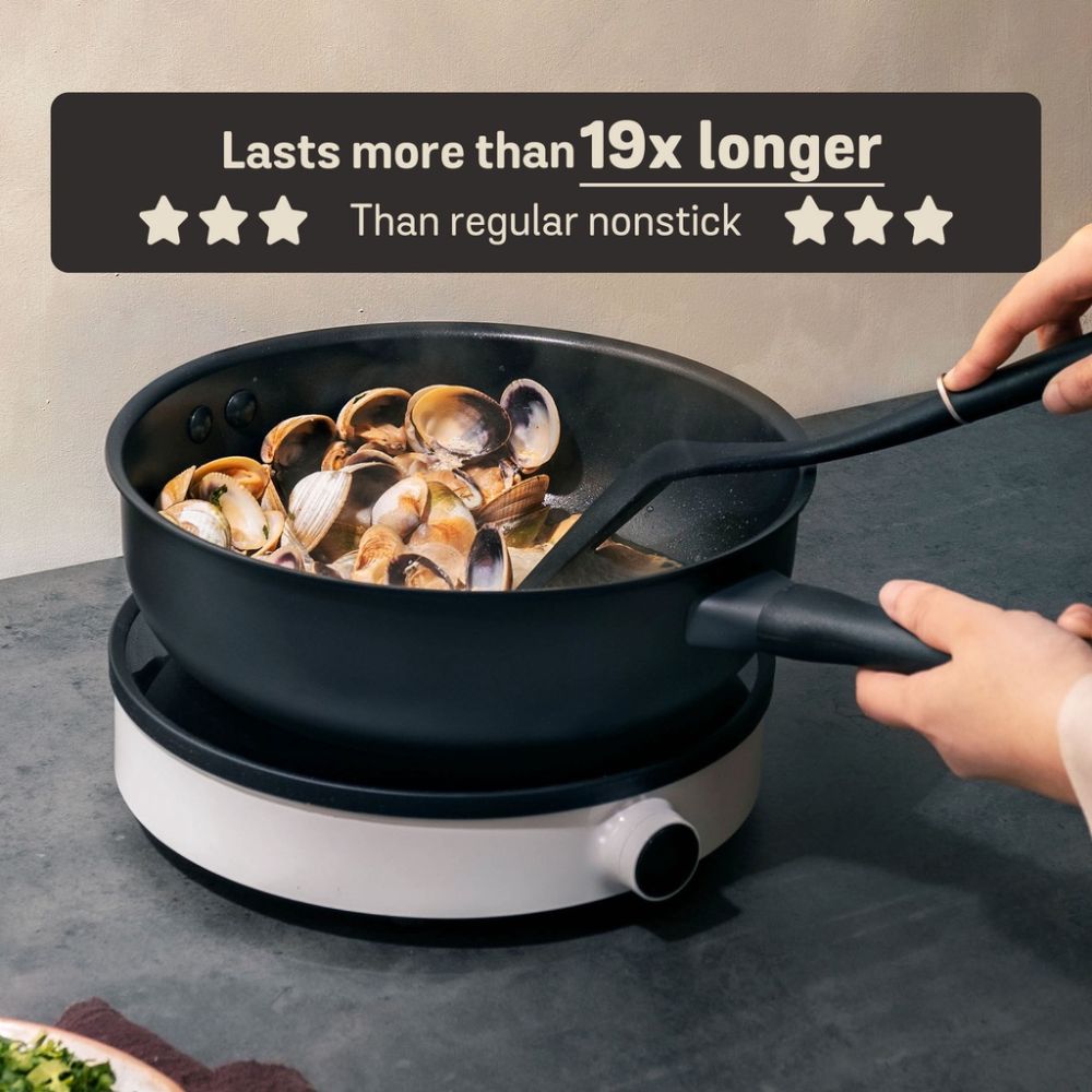 Meyer Midnight Nonstick Saucier