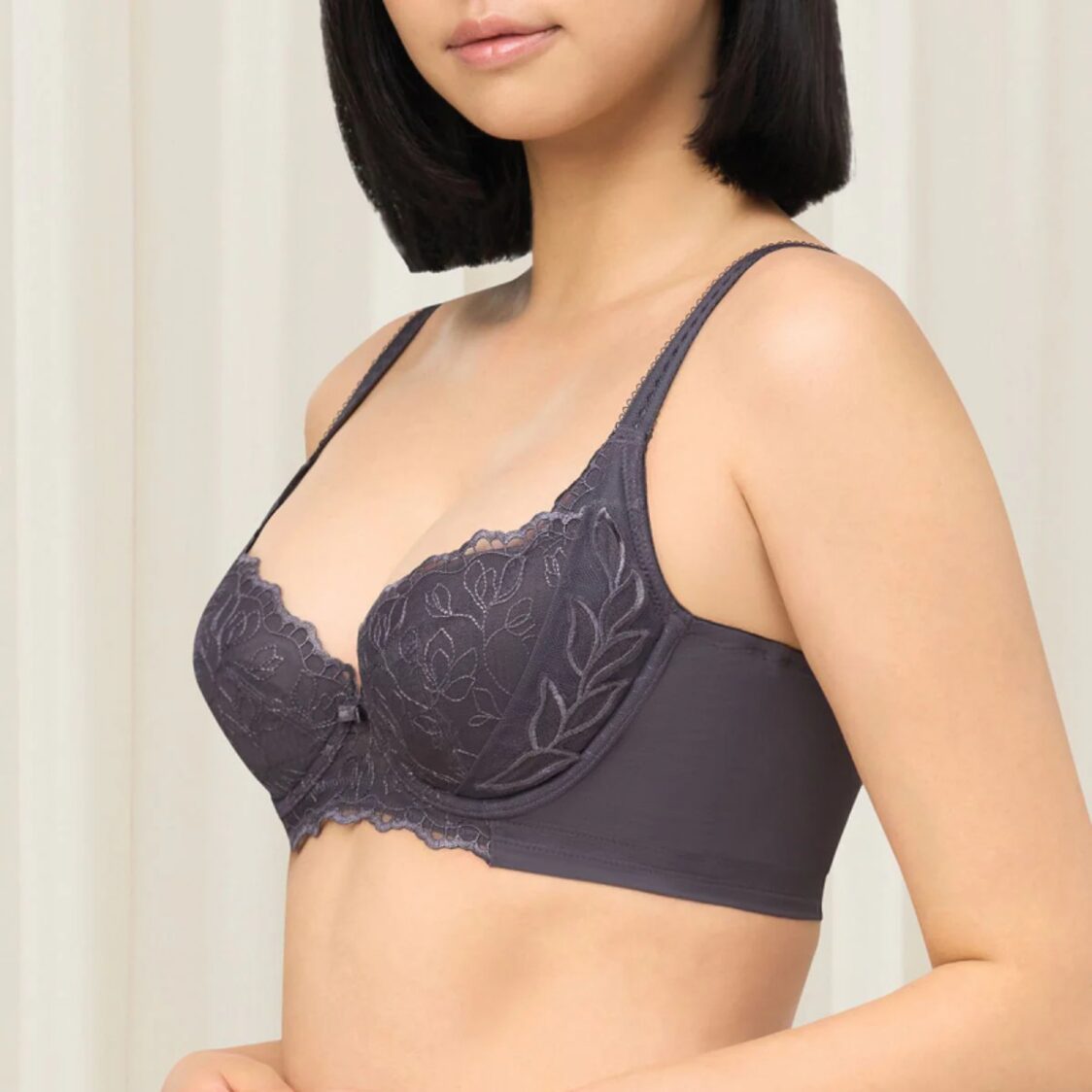 Triumph Sculpt Leaf Wired Padded Bra Graphite
