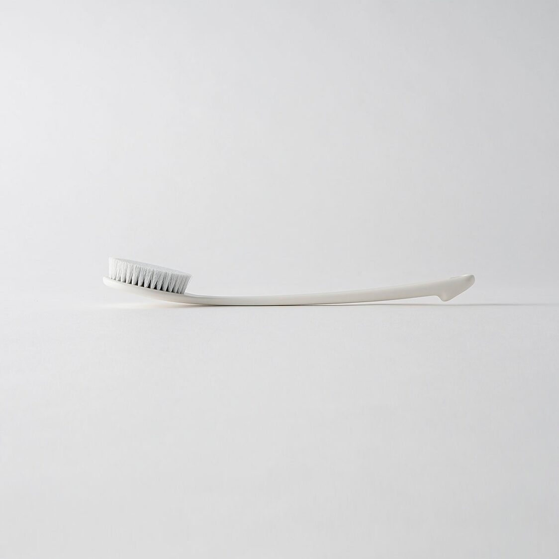 Marna Body Brush Hard - White