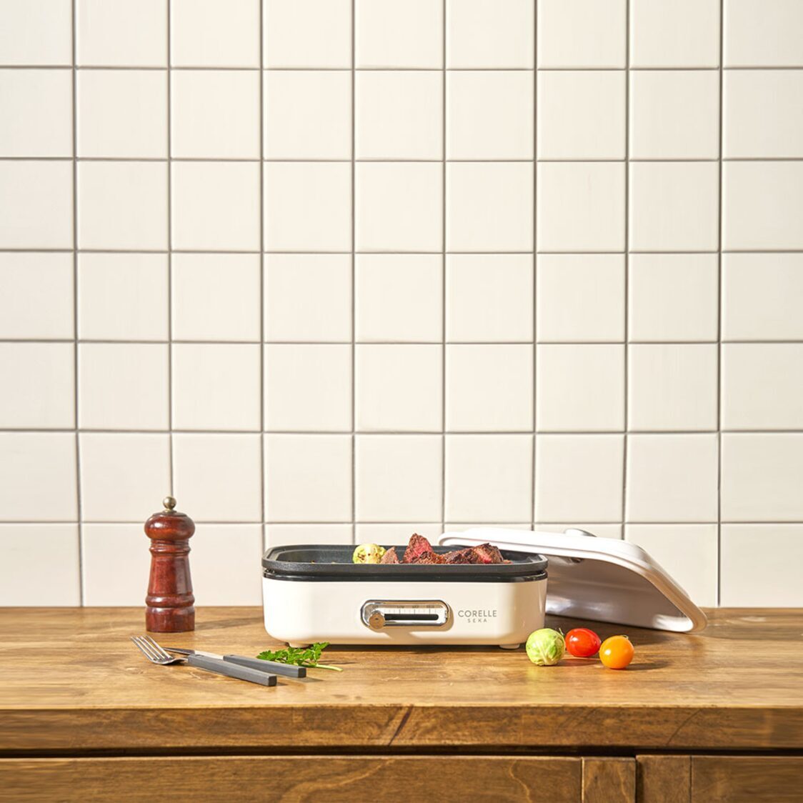 Corelle Seka Multi Cooker With Grill and Takoyaki Plates (CS-MGDP/SG)