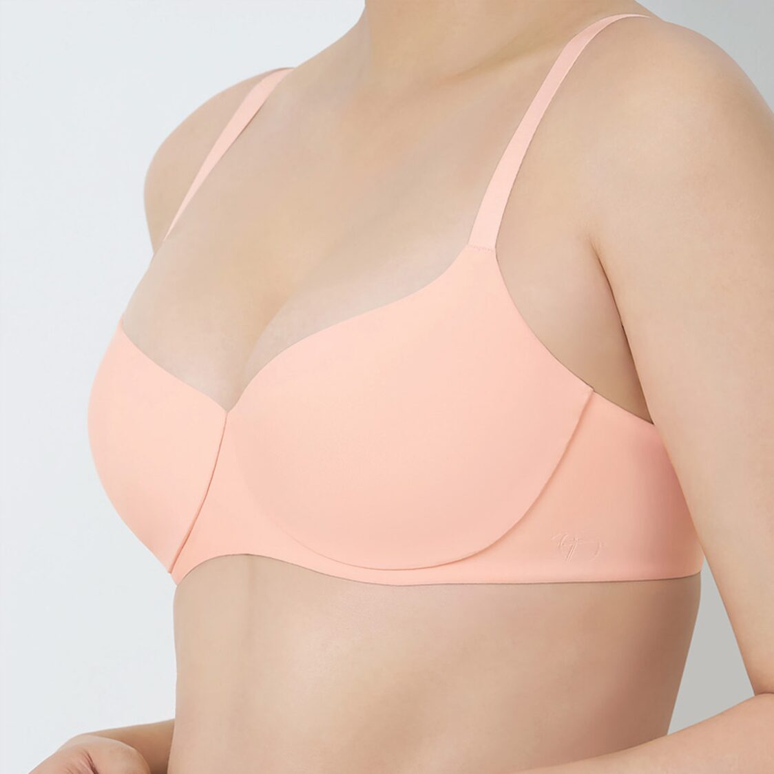 Triumph Body Make Up Illusion Smooth Wired Padded Bra Powder Brush