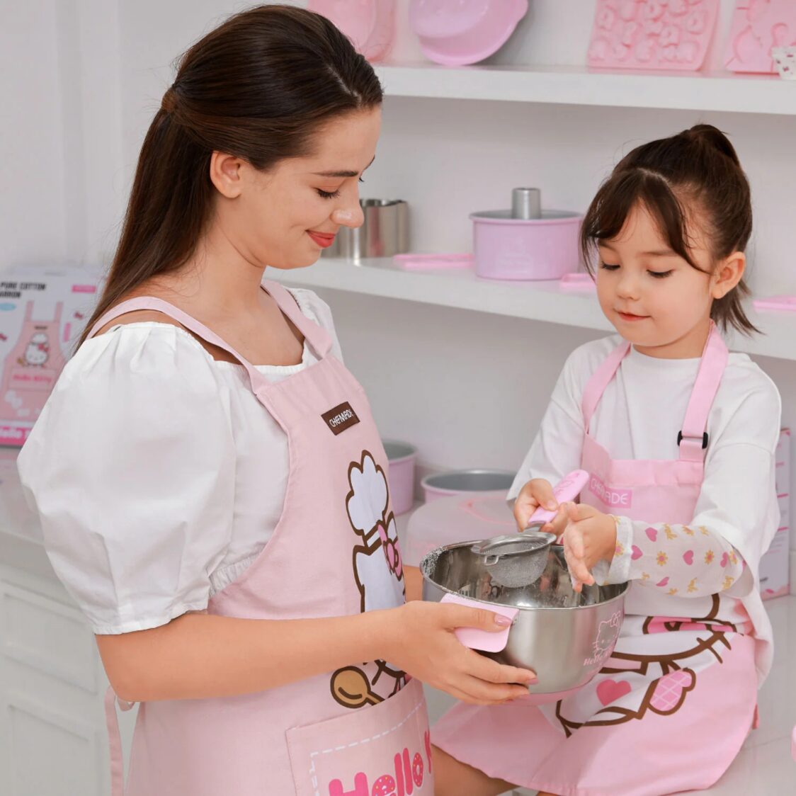 Chefmade Stainless Steel Flour Sieve L24.5XW7xH4cm Hello Kitty (1898cm-KT7009)