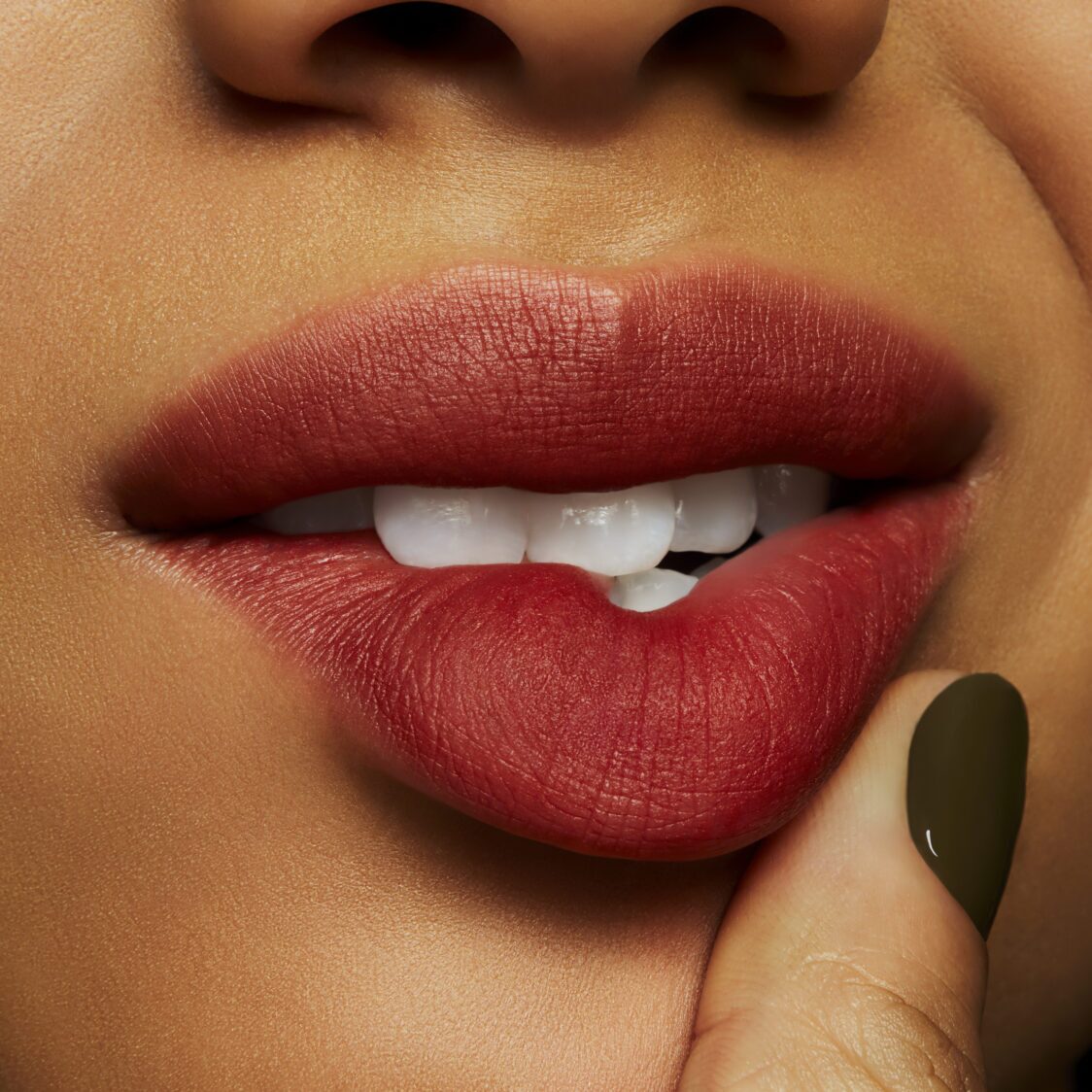 MAC Powder Kiss Liquid Lipcolour