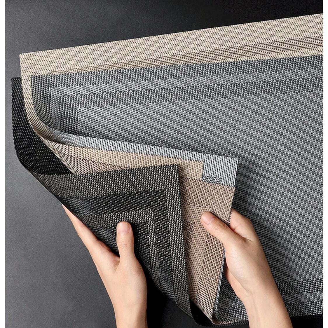 J. Rapee Cornice Placemat