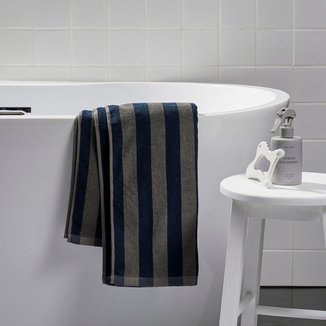 Jaju Stripe Cotton Bath Towel Navy