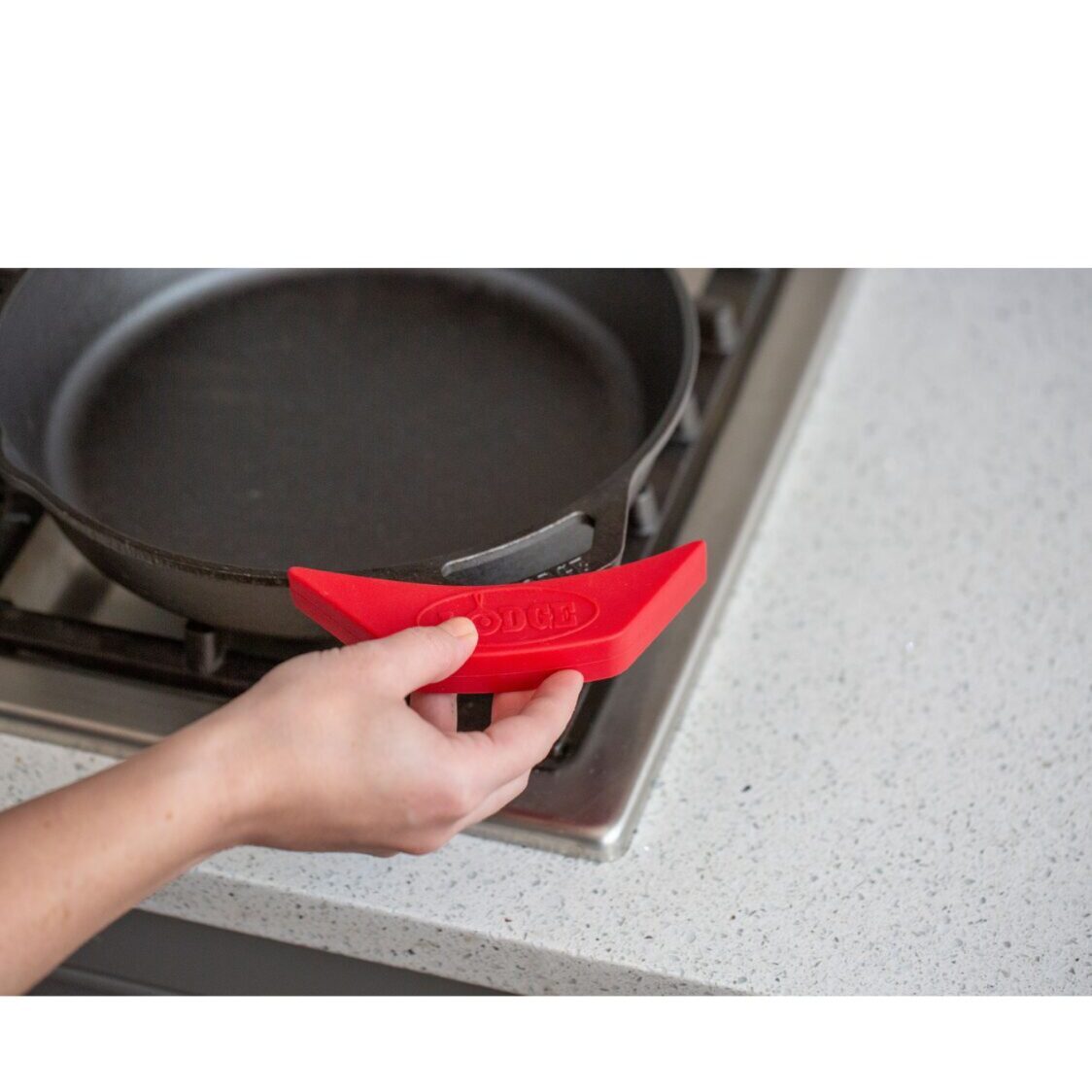 Lodge Red Silicone Assist Handle Holder