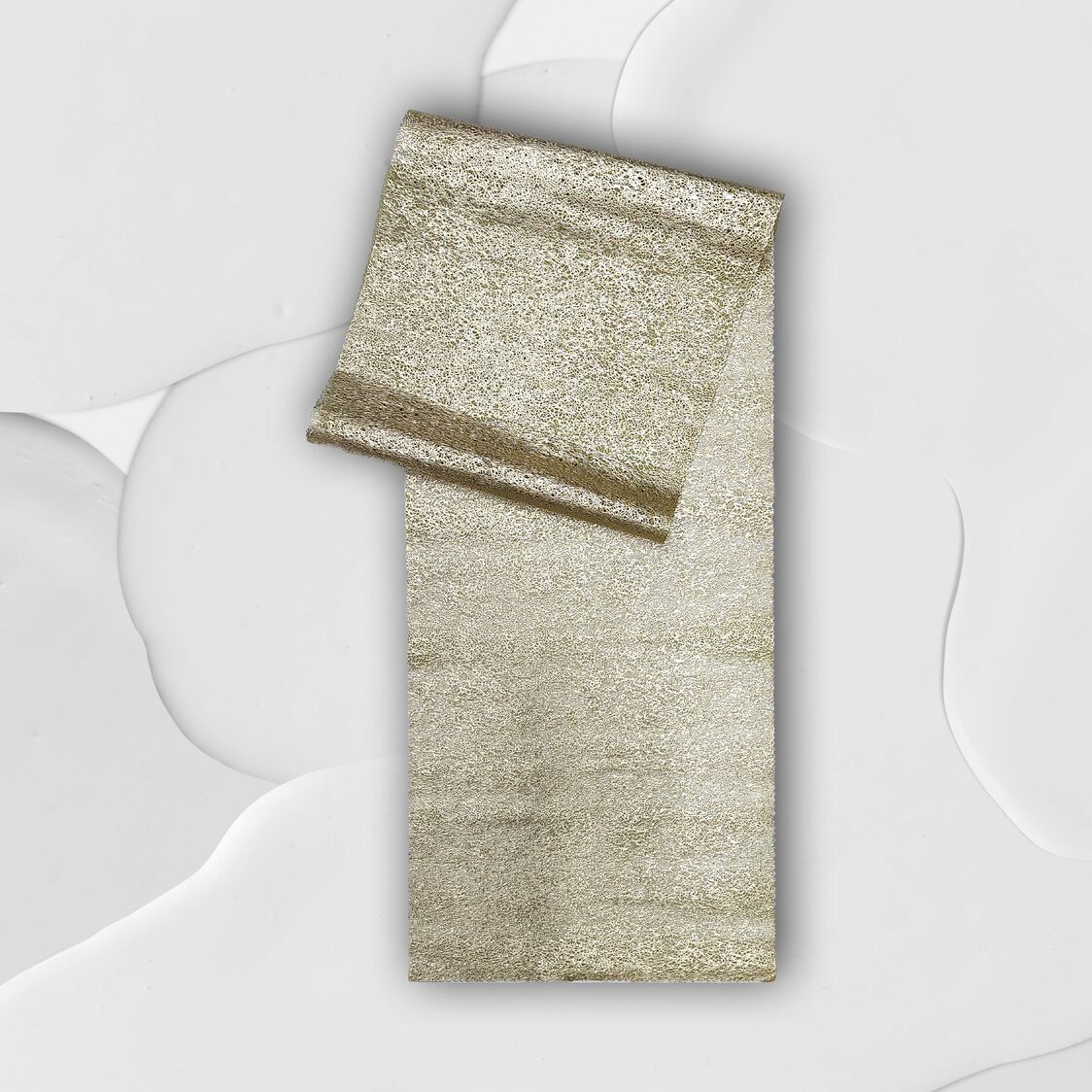 J. Rapee Allure Tablerunner