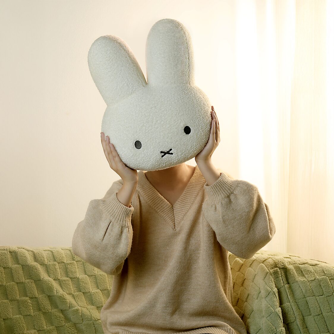 VIPO X Miffy Cushion - White (40cm) MIF37316