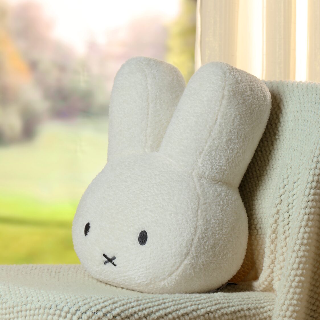 VIPO X Miffy Cushion - White (40cm) MIF37316