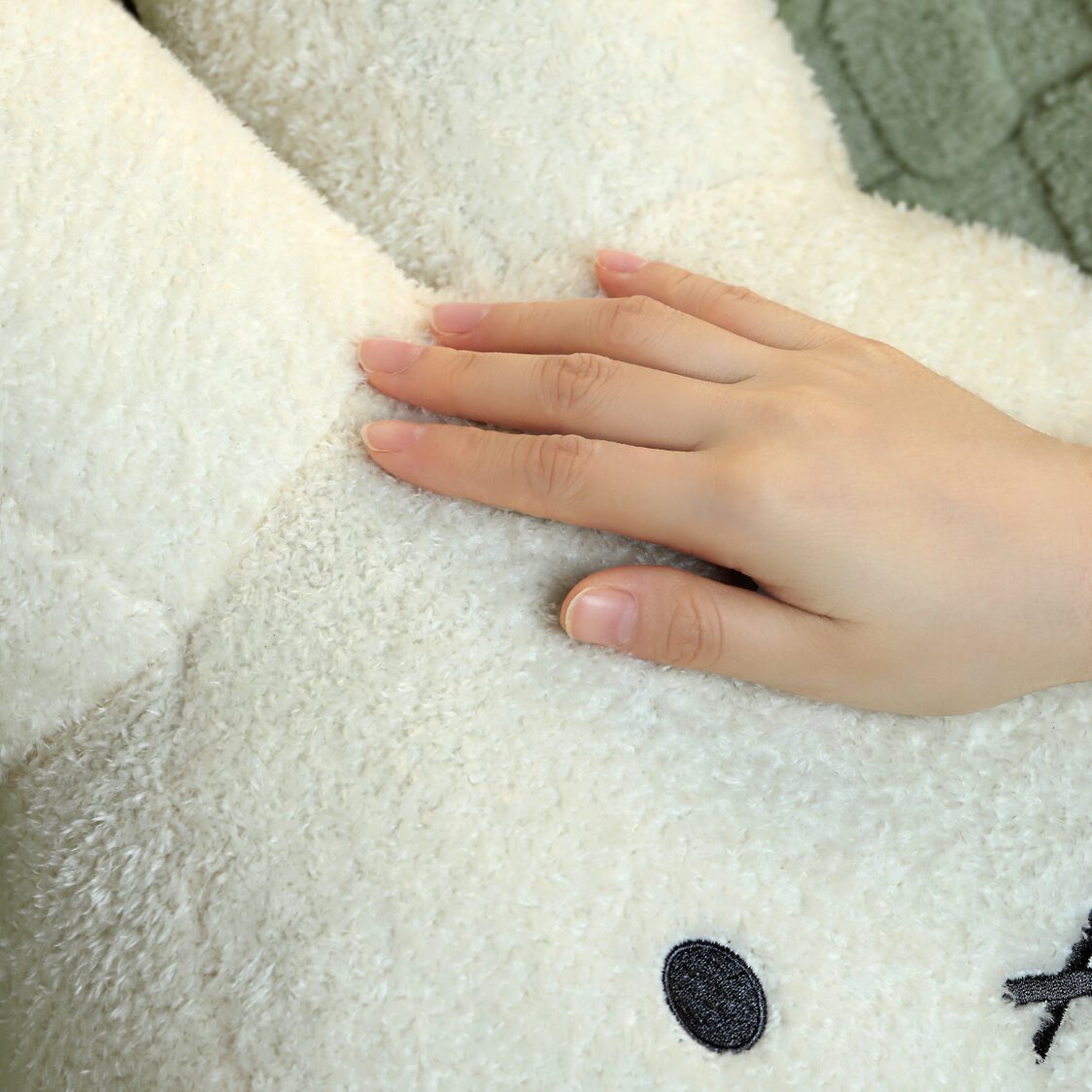 VIPO X Miffy Cushion - White (40cm) MIF37316