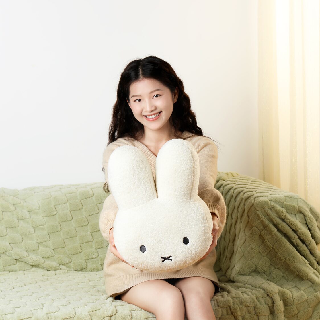 VIPO X Miffy Cushion - White (40cm) MIF37316