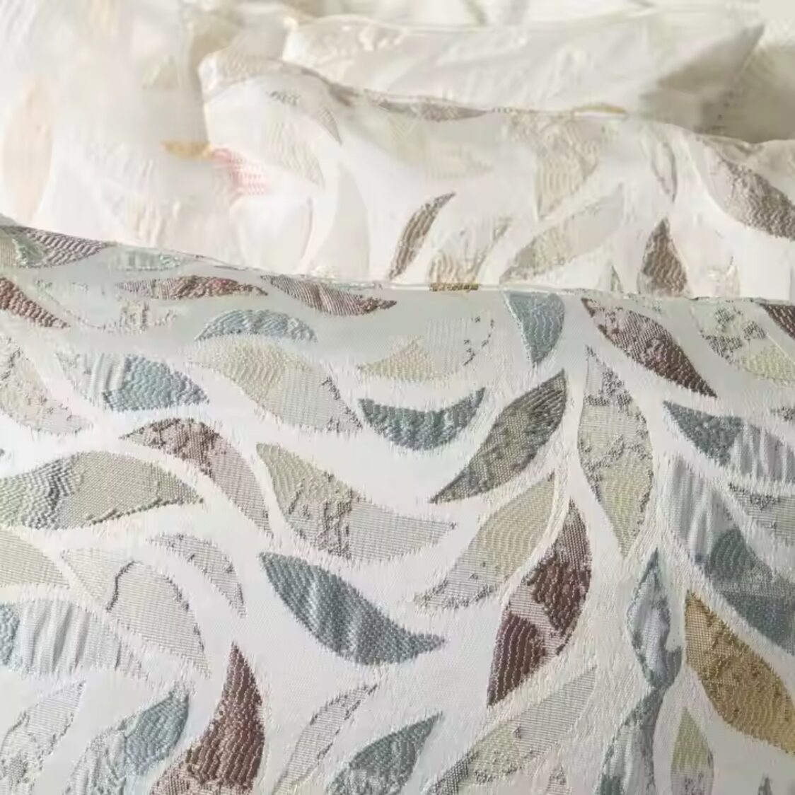 J.Rapee Clooney Cover