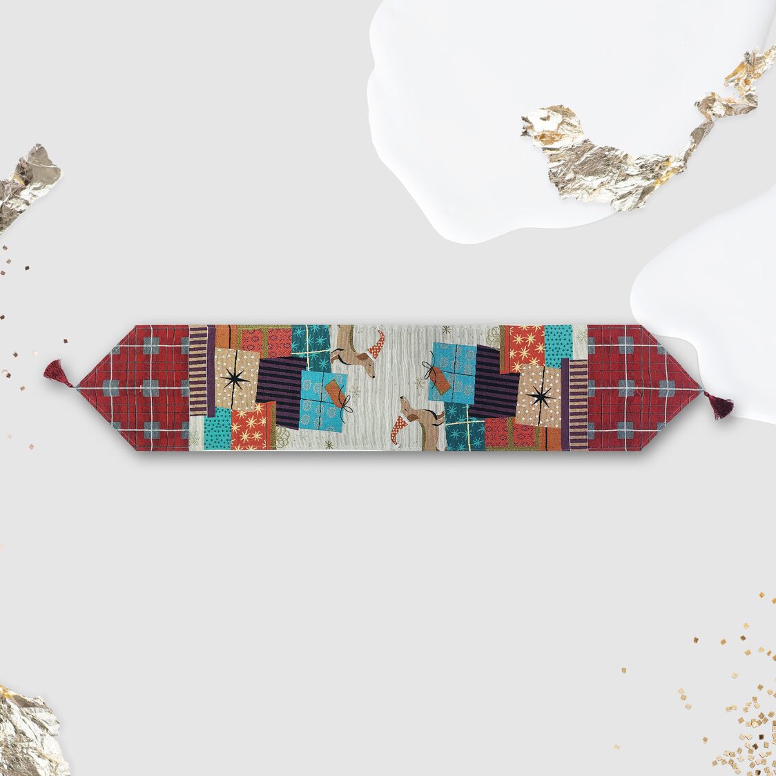 J. Rapee Presents Tablerunner Red