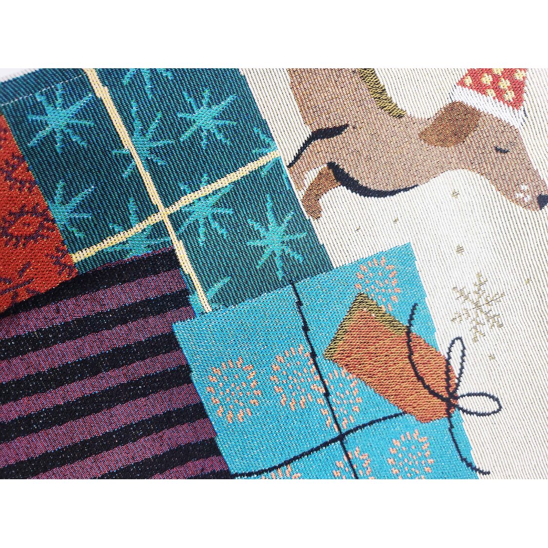 J. Rapee Presents Tablerunner Red