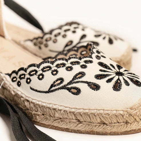 Alhamas Romero Cuna Baja Lona Bordada Wedge