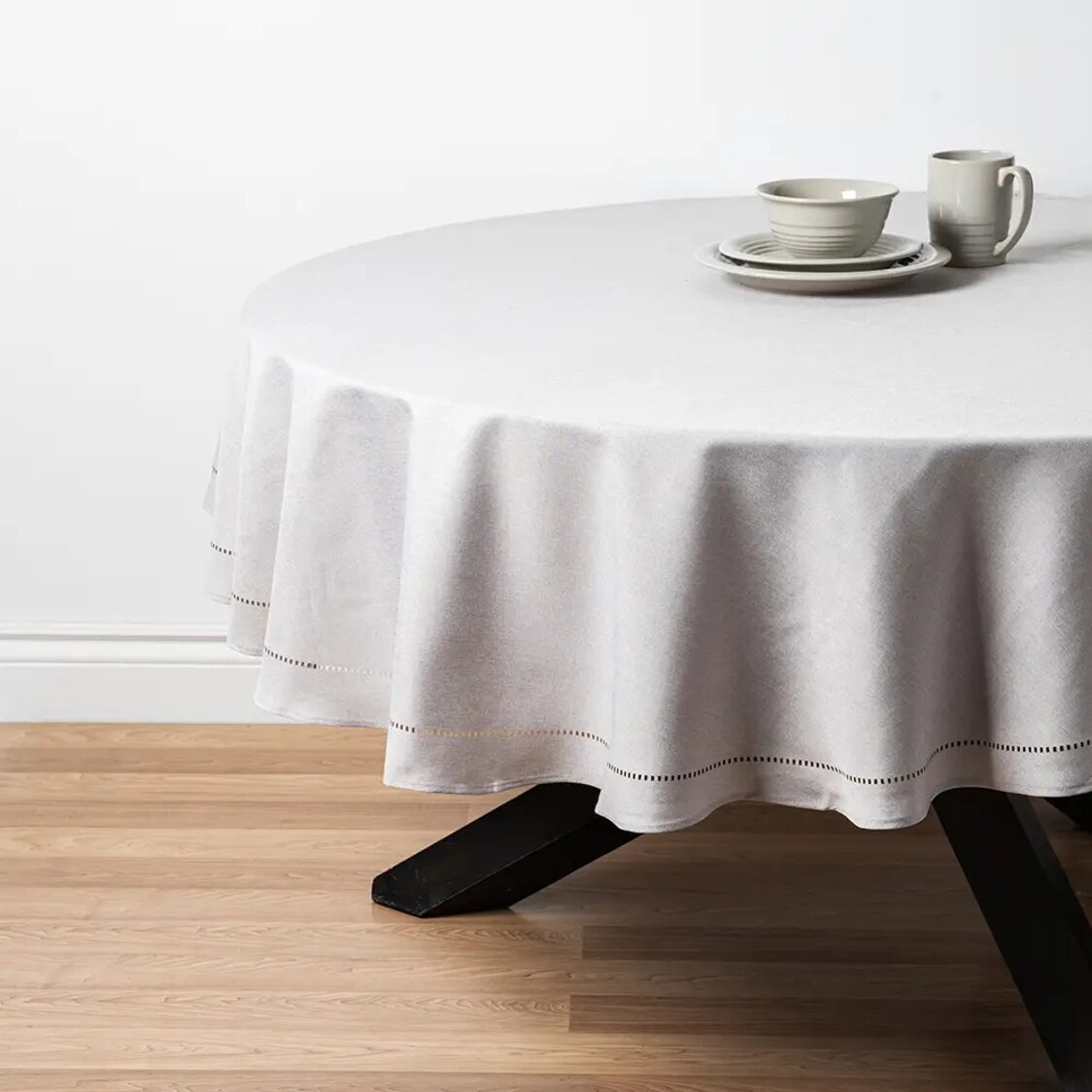 J. Rapee Sonia Tablecloth 180Rd Grey