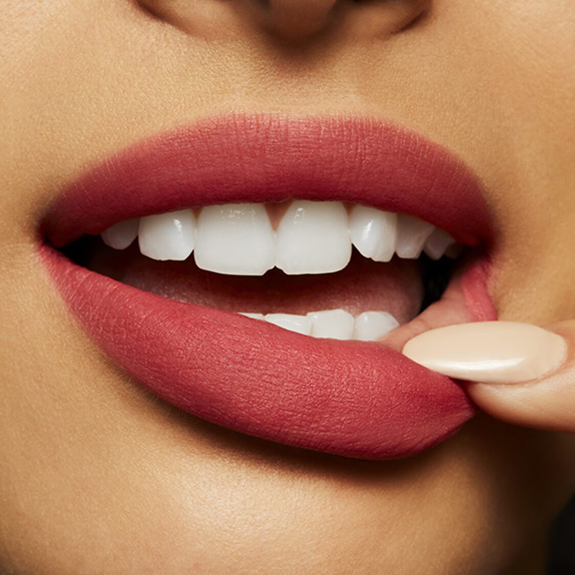 MAC Powder Kiss Liquid Lipcolour