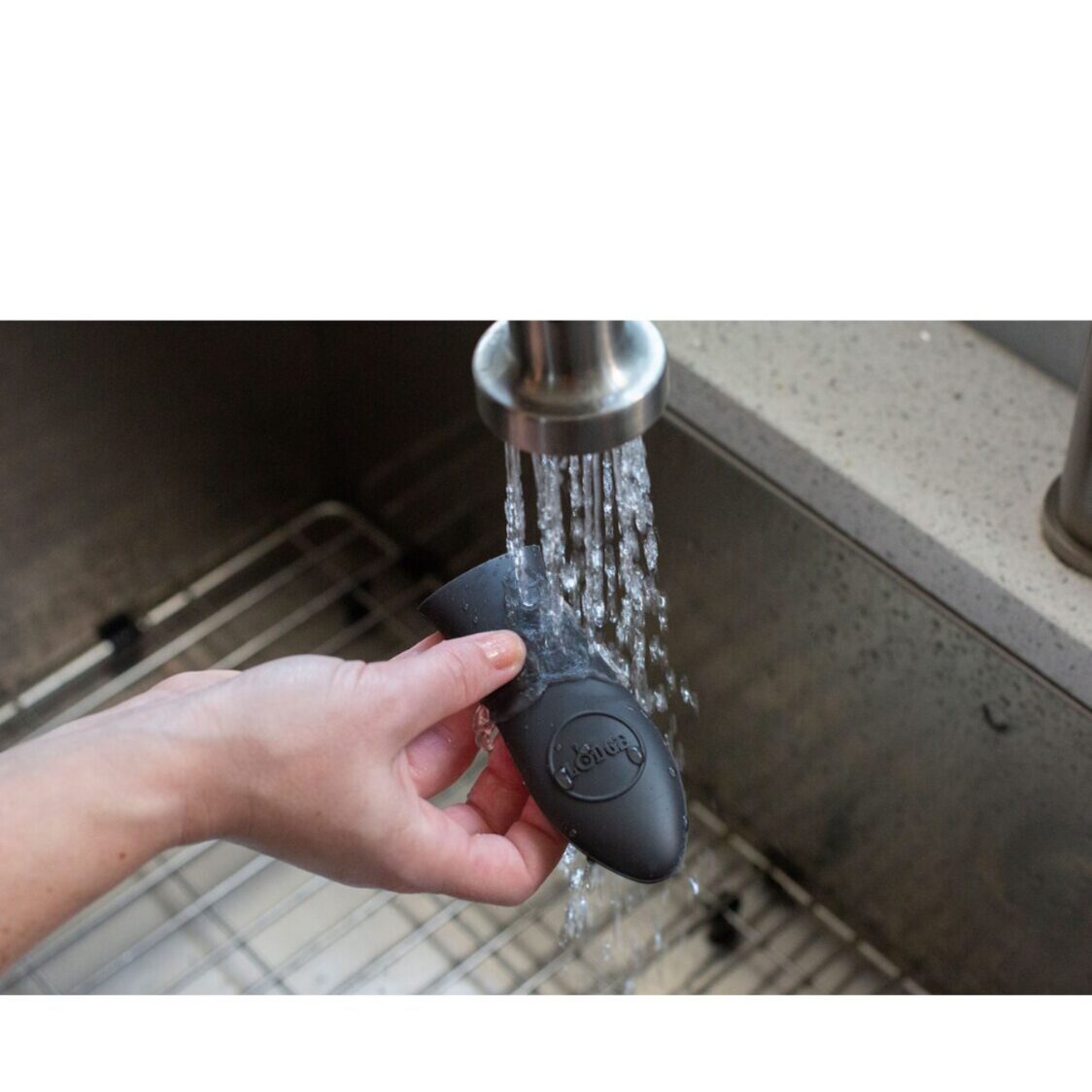 Lodge Black Mini Silicone Hot Handle Holder