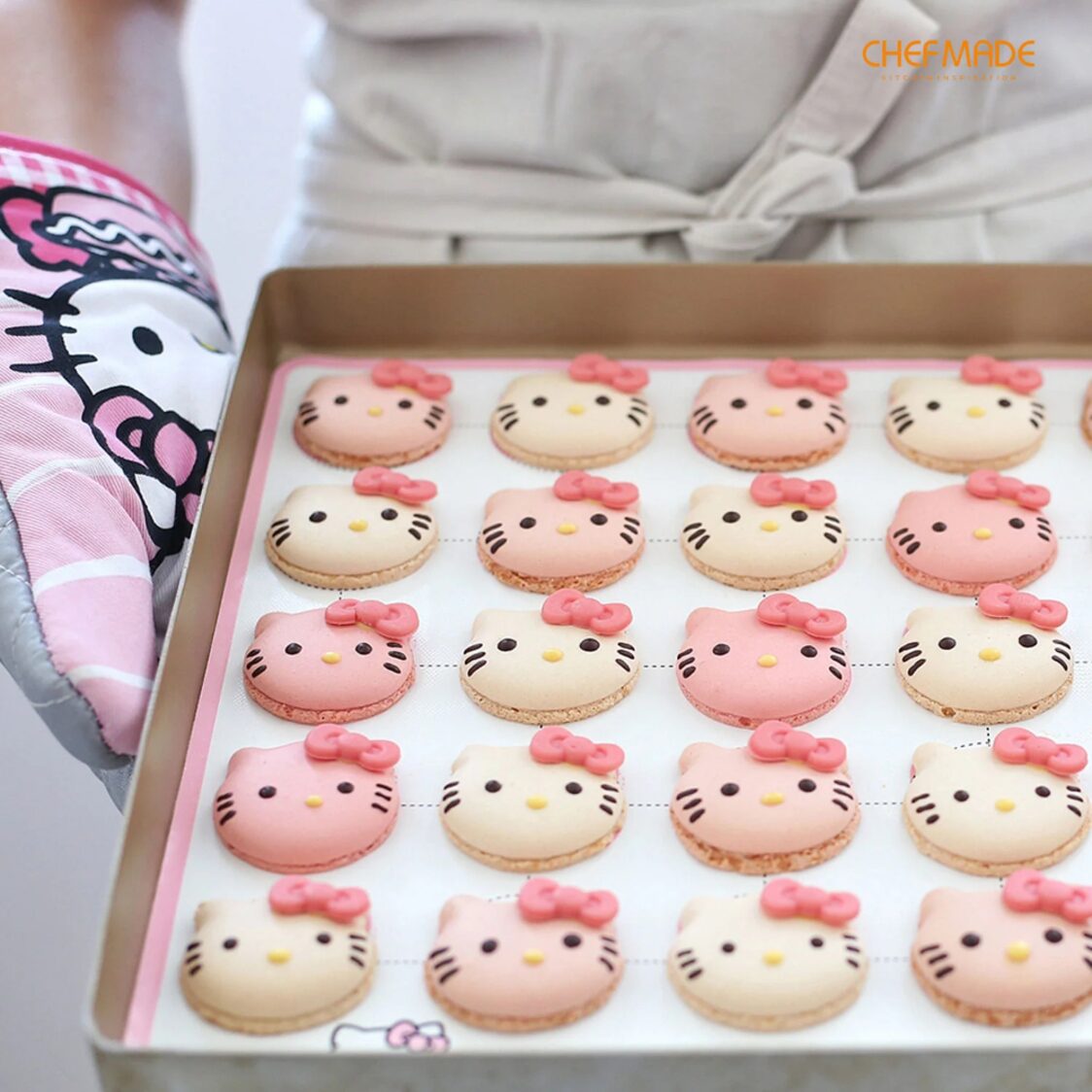 Chefmade Silicone Macaron Baking Mat 27cm Pink Hello Kitty (1898cm-KT7053)