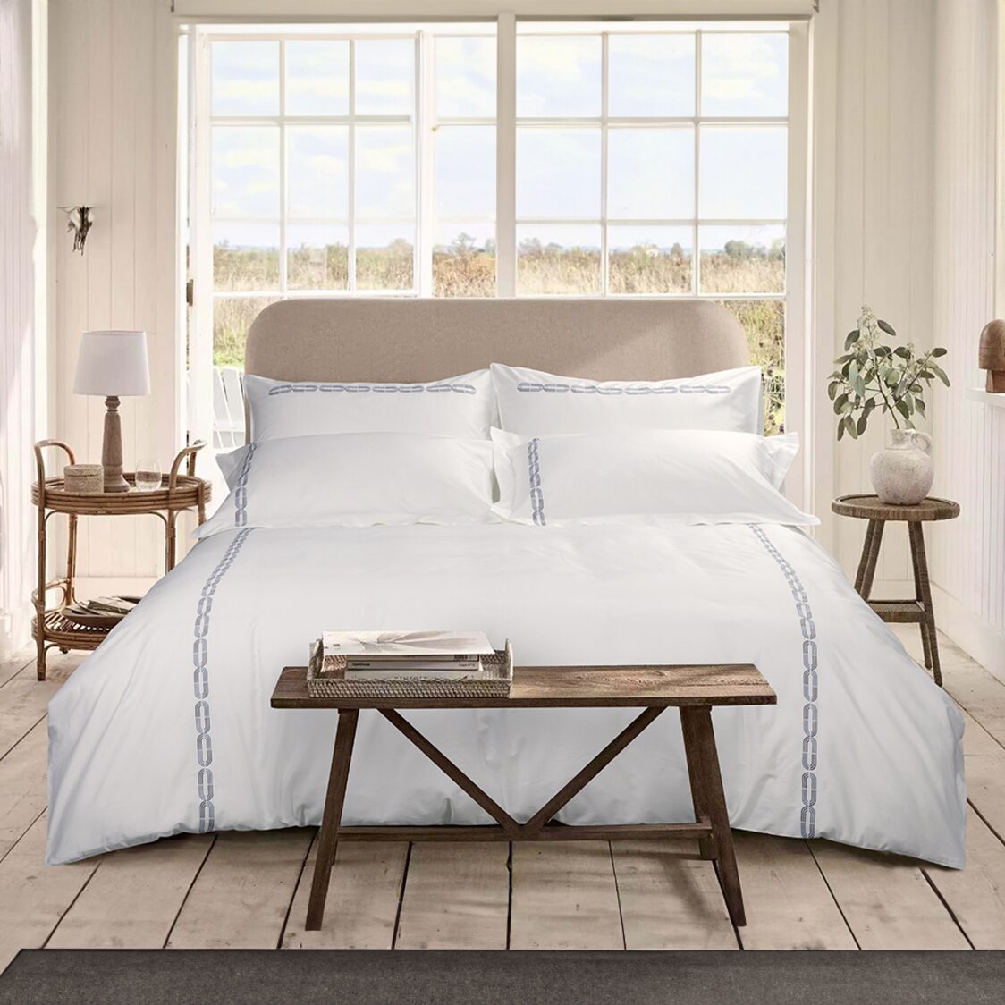 Bellami Embroidery Bed Set - White Royal Blue