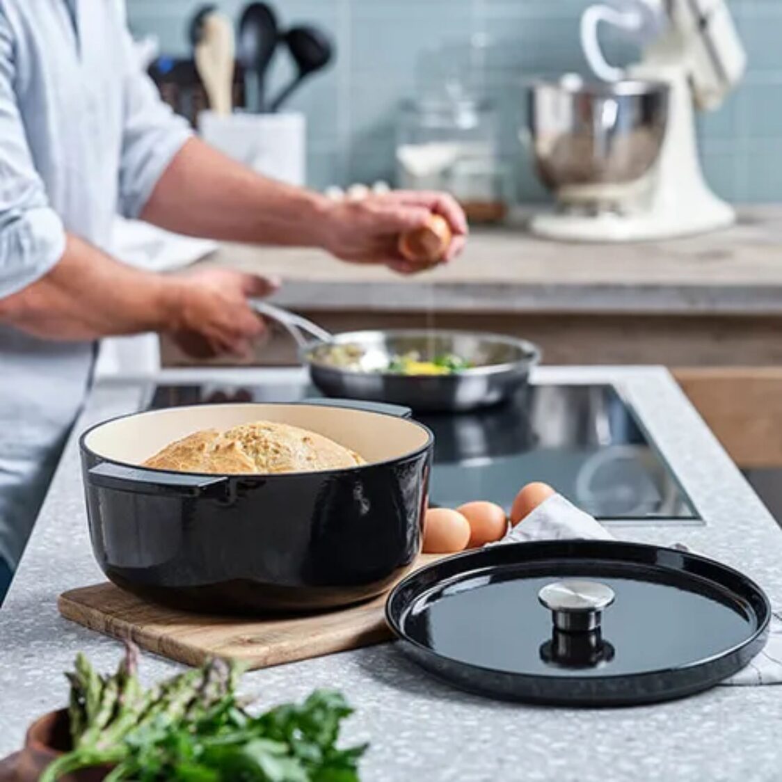 Kitchenaid Enamel 22cm / 3.3L Cast-Iron Casserole Black (KACI009370)