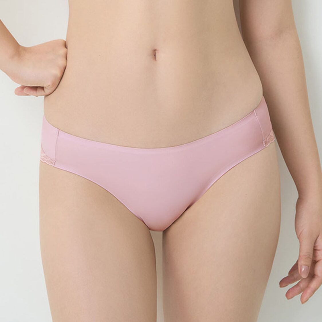 Triumph Body Make Up Illusion Lace High Leg Brief Perola