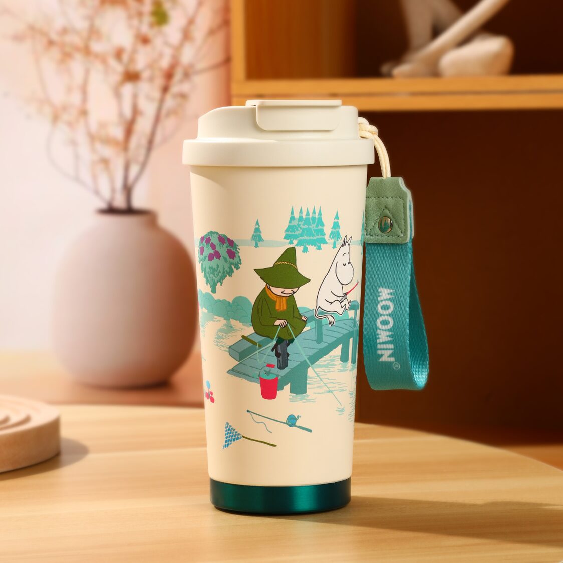 VIPO X Moomin Vaccum Cup 580ml - Happy Fishing MM37433