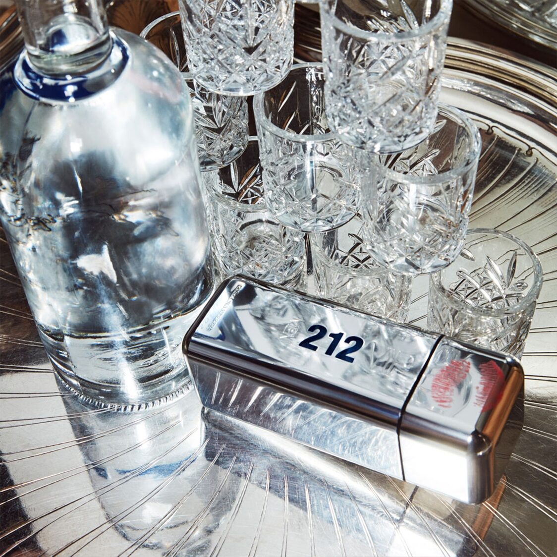 Carolina Herrera 212 VIP Men EDT 100ml - Metro Singapore Departmental Store - Celebrating 69 Years in SG