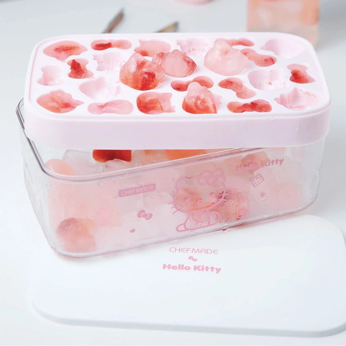 Chefmade Hello Kitty Ice Cube Tray with Lid and Bin 1898CM - KT7110 - Metro Singapore Departmental Store - Celebrating 69 Years in SG