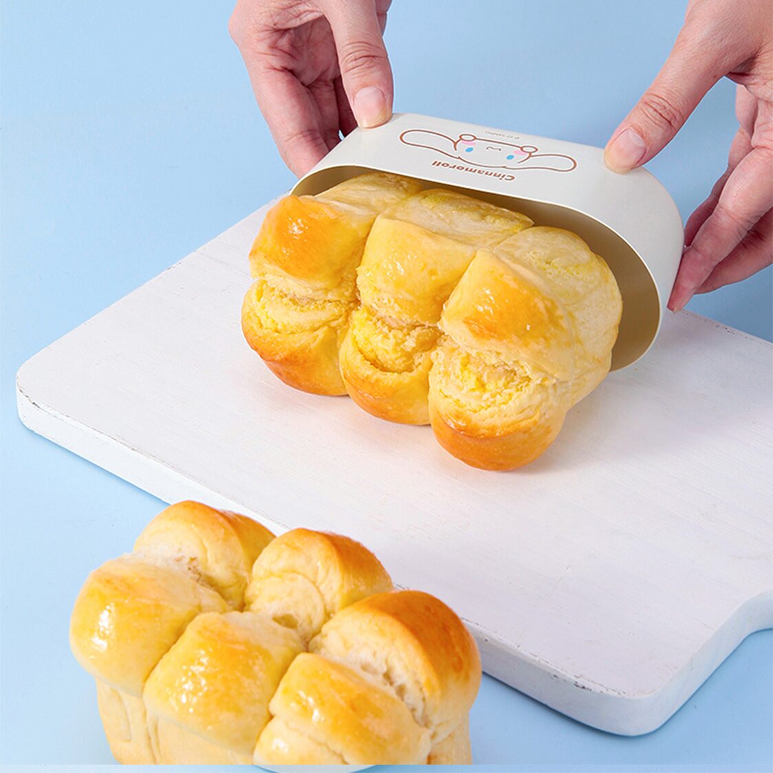 Chefmade Non - Stick Oval Cake Pan Cinnamoroll - 1898CM - CL5010 - Metro Singapore Departmental Store - Celebrating 69 Years in SG