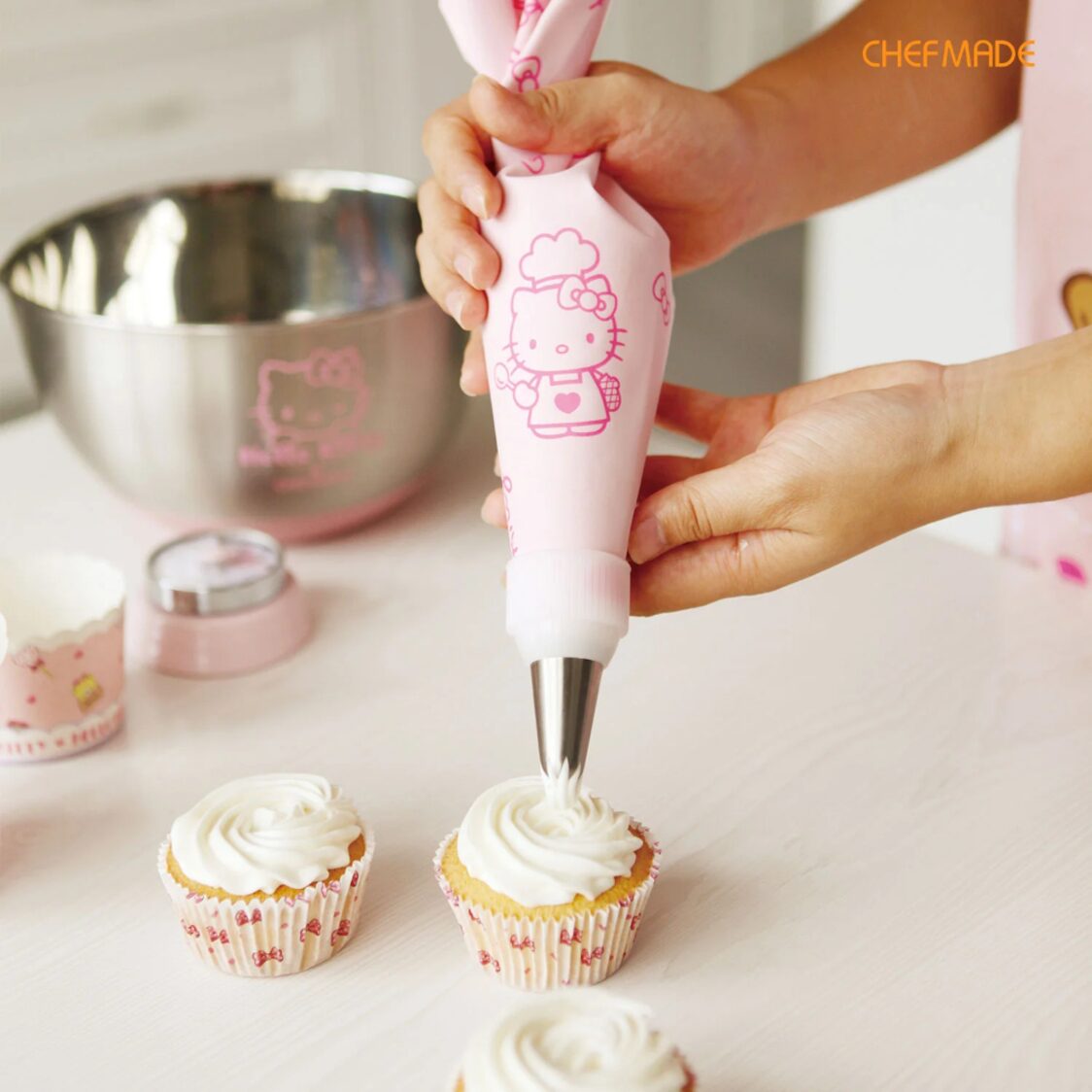 Chefmade Tpu Pastry Bag 40.5X22cm Pink Hello Kitty 1898cm - KT7040 - Metro Singapore Departmental Store - Celebrating 69 Years in SG