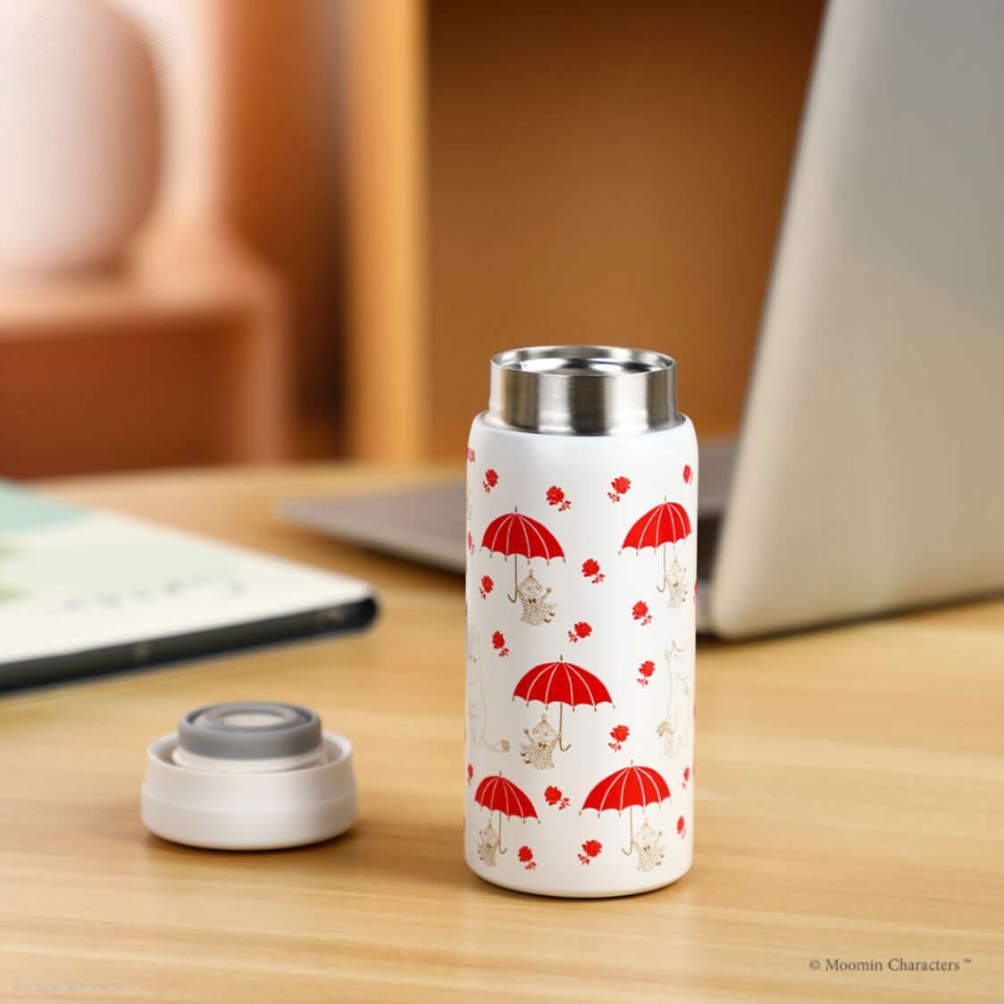 VIPO X Moomin Vacuum Cup 200ml - Red Umbrella MM37435