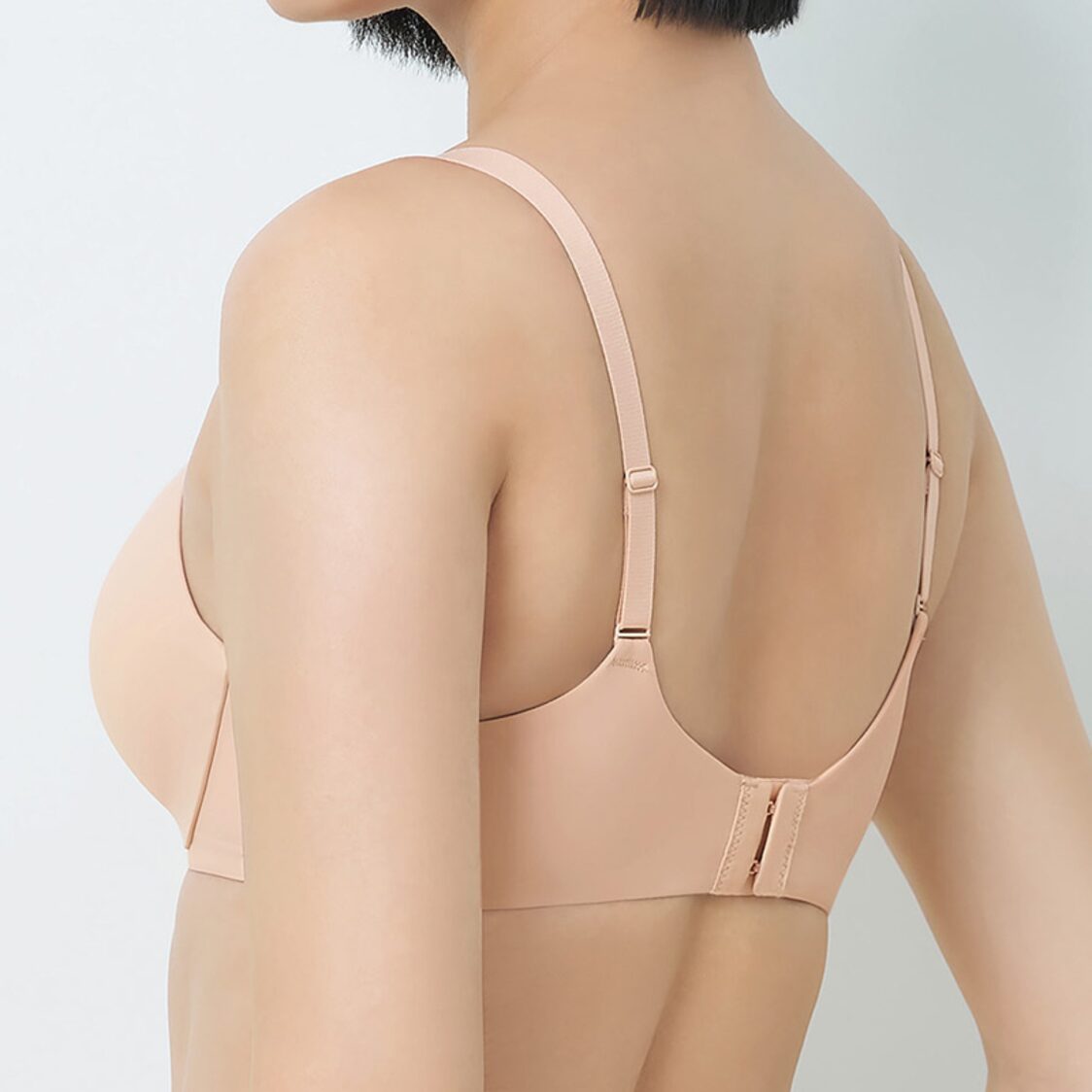 Triumph Body Make Up Illusion Smooth Wired Push Up Deep V Bra Nude Beige