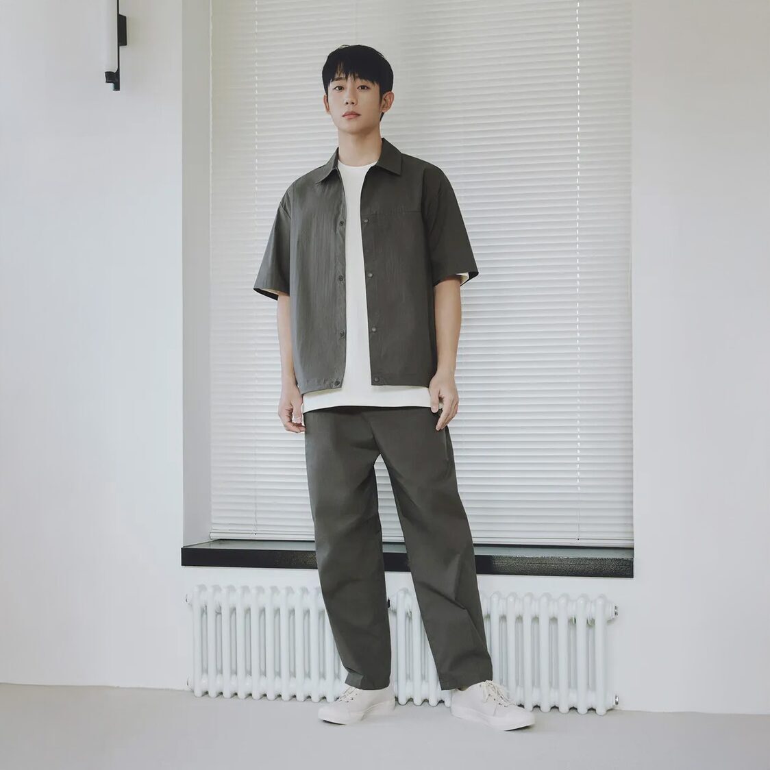 Mind Bridge Relaxed Fit Full Banding Pants Khaki