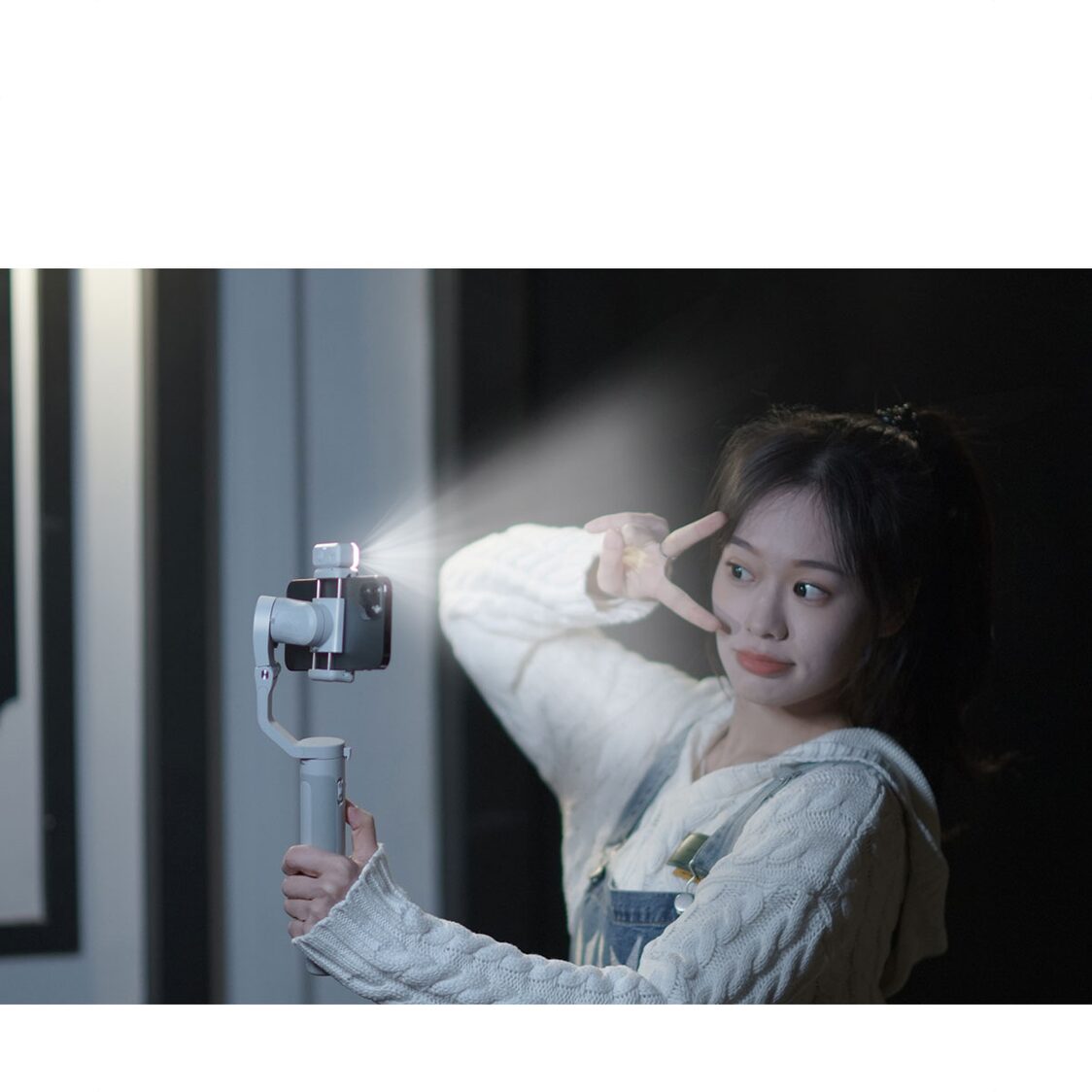 Hohem iSteady XE 3 - Axis Palm Smartphone Gimbal - Metro Singapore Departmental Store - Celebrating 69 Years in SG