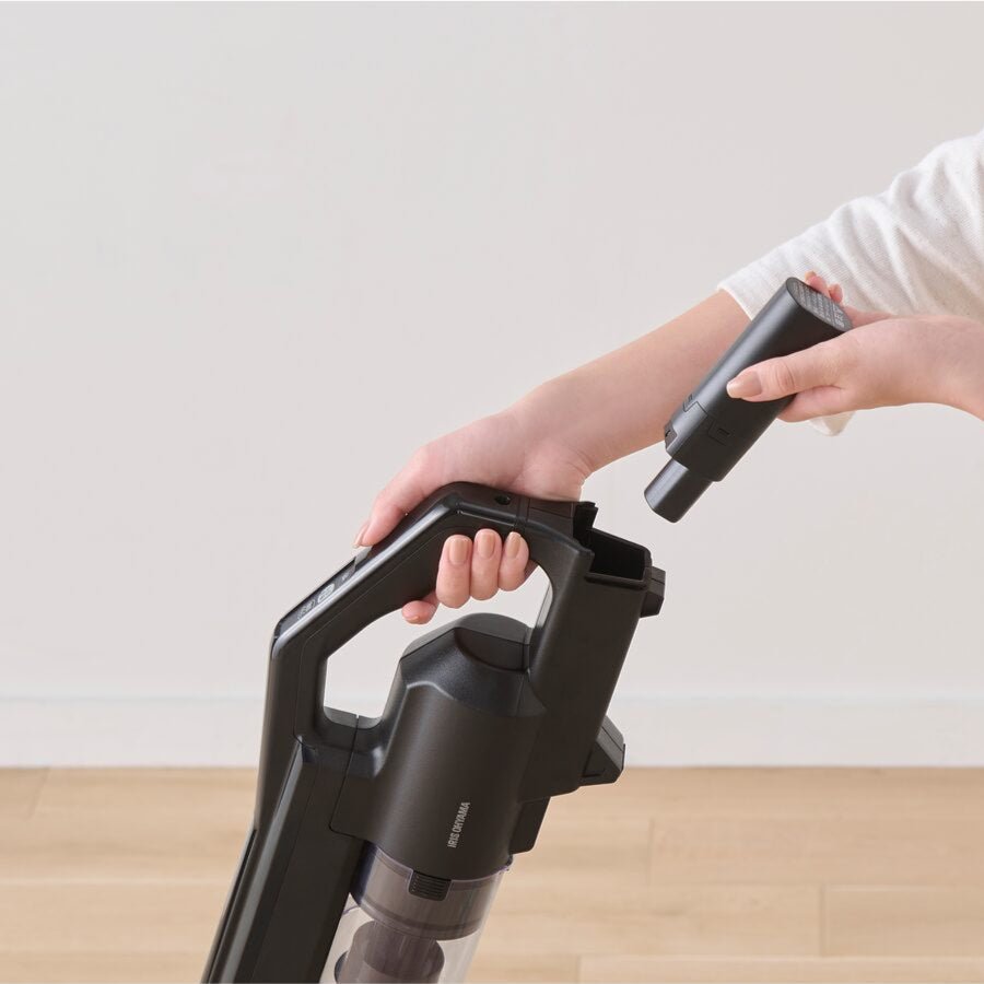 Iris Ohyama Cyclone Cordless Stick Vacuum Cleaner SCD - 181P - Metro Singapore Departmental Store - Celebrating 69 Years in SG