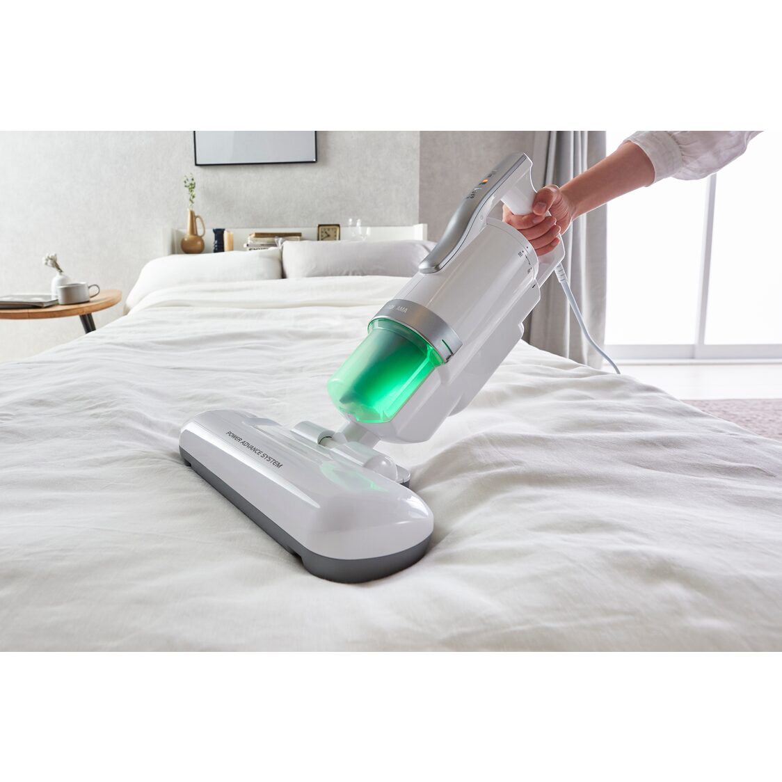 Iris Ohyama Dust Mite Vacuum Cleaner IC - FAC4 SIL - Metro Singapore Departmental Store - Celebrating 69 Years in SG